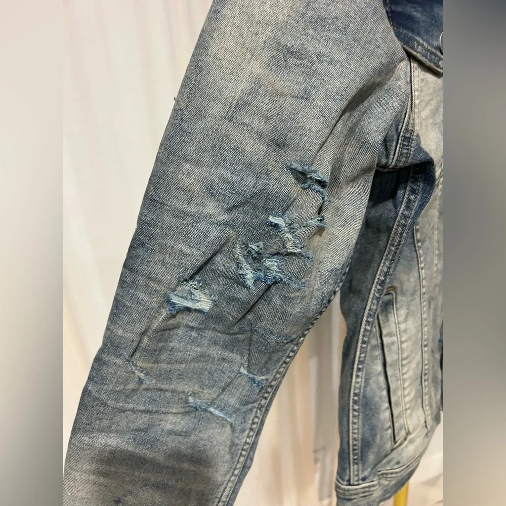 Men's Washed Denim Jacket - Blue Distressed